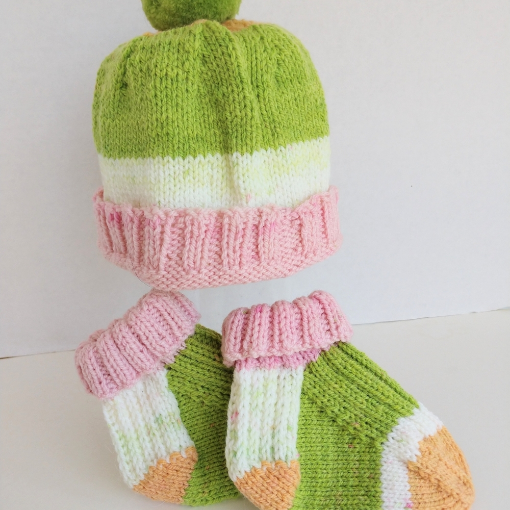 Hand Crafted Hat Beanie Pompom Sock Set Pink Green